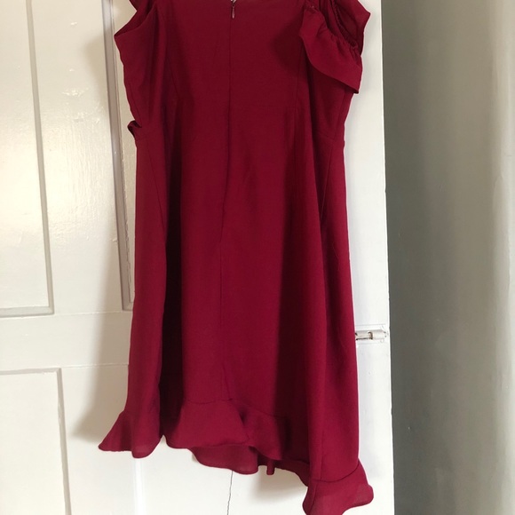 Lulu’s Asymmetrical Dress - Picture 4 of 4